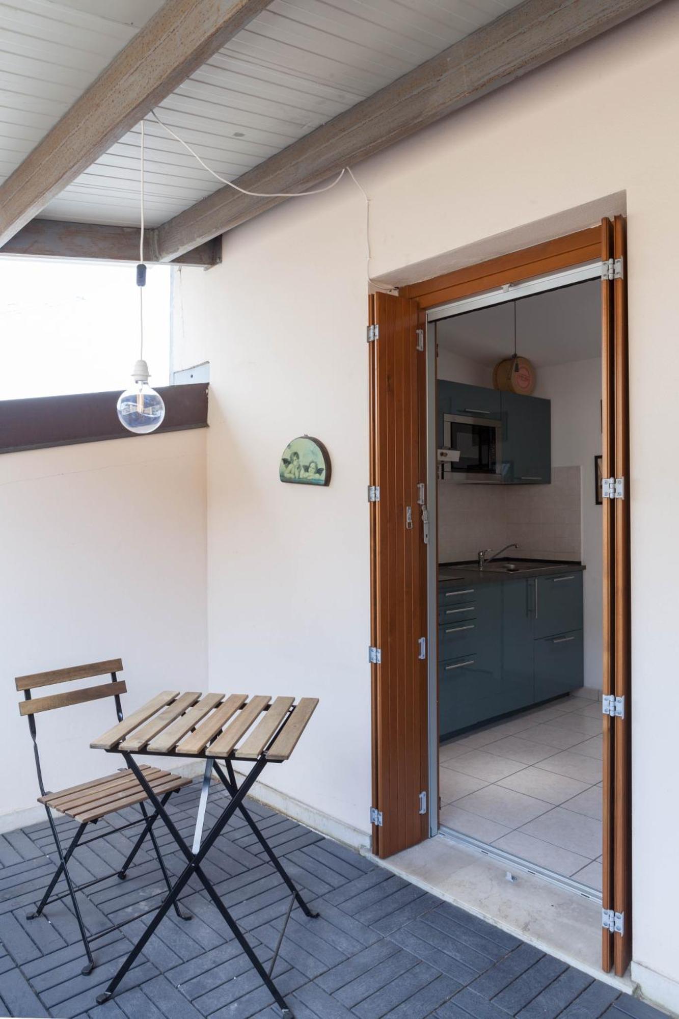 Terrace Apartment Close To Metro Station Mailand Exterior foto